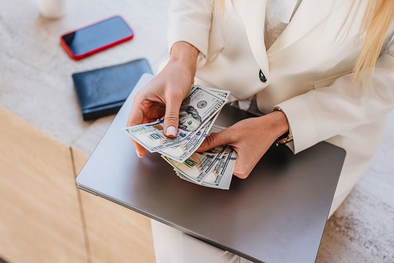 【お金持ちになるには？】富裕層のお金の使い方5選