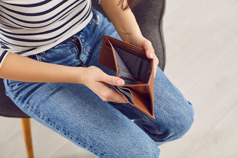 「貧乏な人」と「お金持ちの人」お金の使い方の特徴・考え方の違いとは？